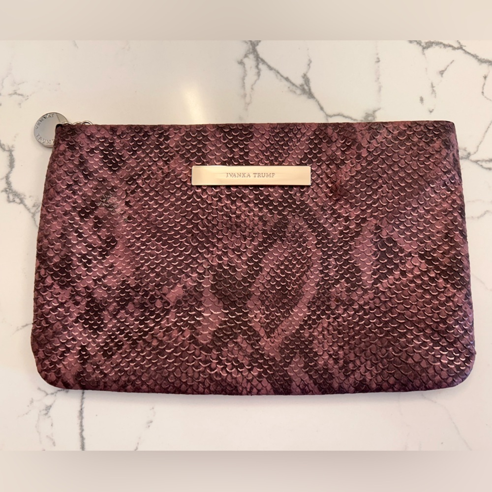 Like New Ivanka Trump Clutch